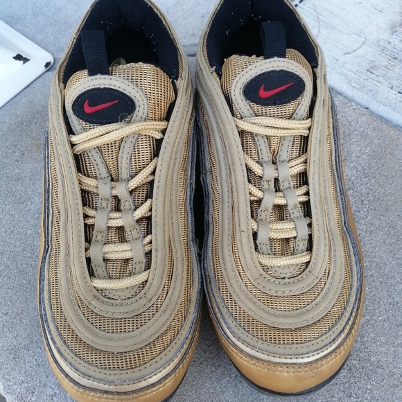 NIKE Air Vapormax Metallic Gold Bullet AQ2657 700 - Picture 5 of 7